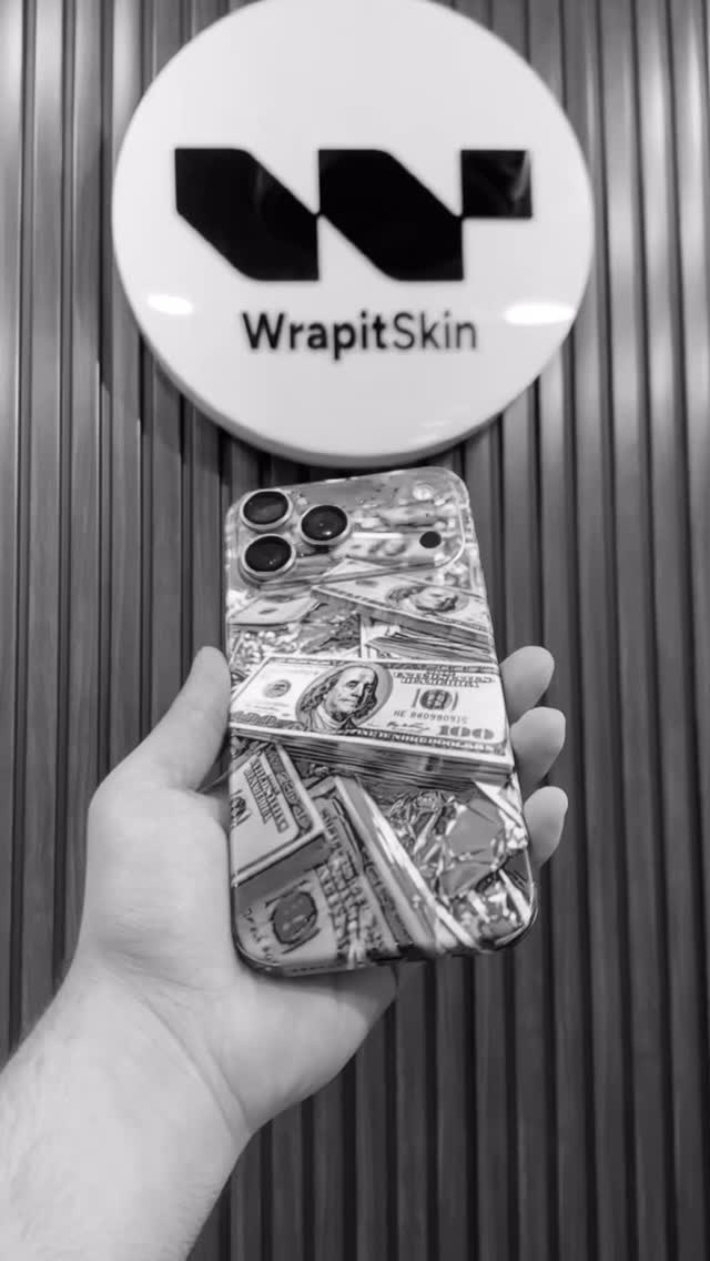 Gallery wrapitskin Gold that doesn’t whisper — it flexes. Iphone 17 p…